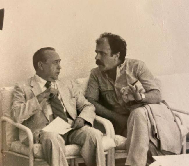 Maurilio Catalano con Leonardo Sciascia, 1982